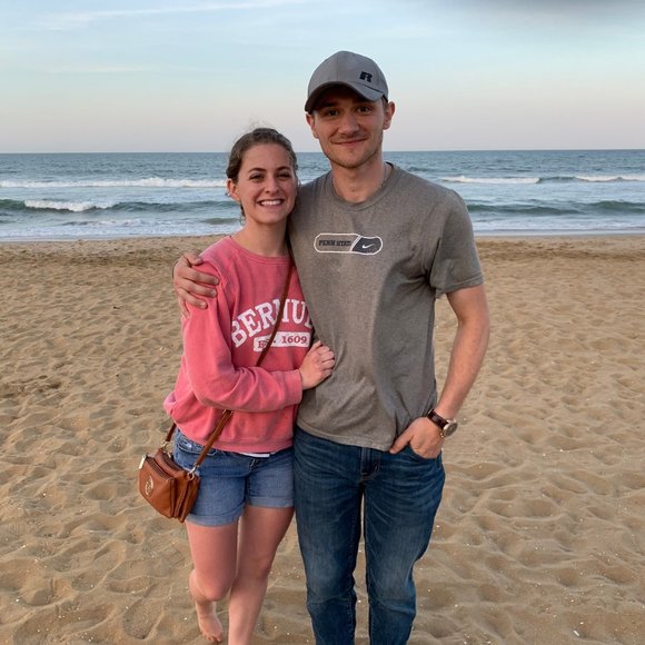 Meet your Posher, Carrie - Picture 1 of 4